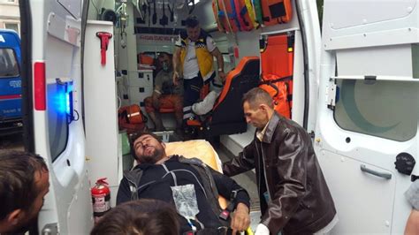 B­u­r­s­a­ ­U­l­u­c­a­m­i­­d­e­ ­c­a­n­l­ı­ ­b­o­m­b­a­ ­d­e­h­ş­e­t­i­:­ ­1­ ­ö­l­ü­